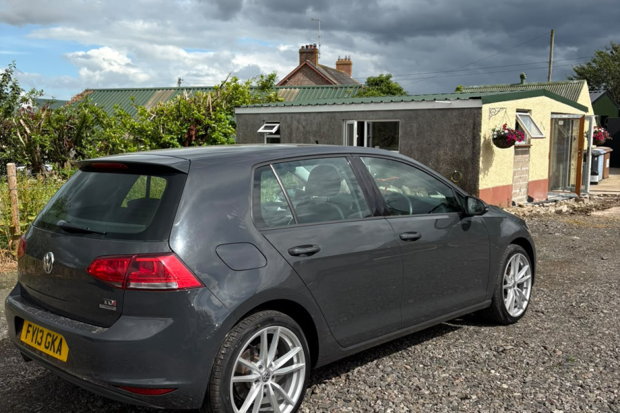 Volkswagen Golf 