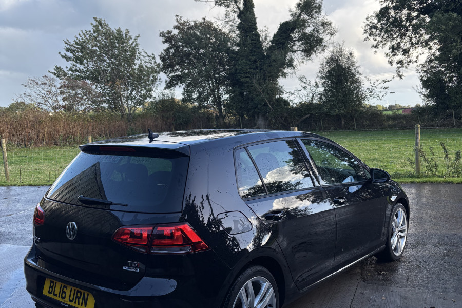Volkswagen Golf 