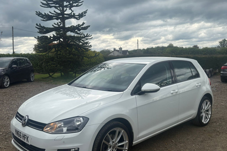 Volkswagen Golf 